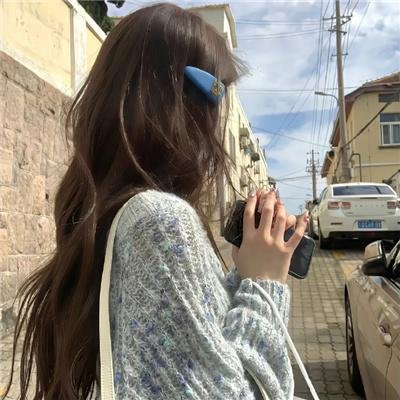 黎明时分的年轻人们